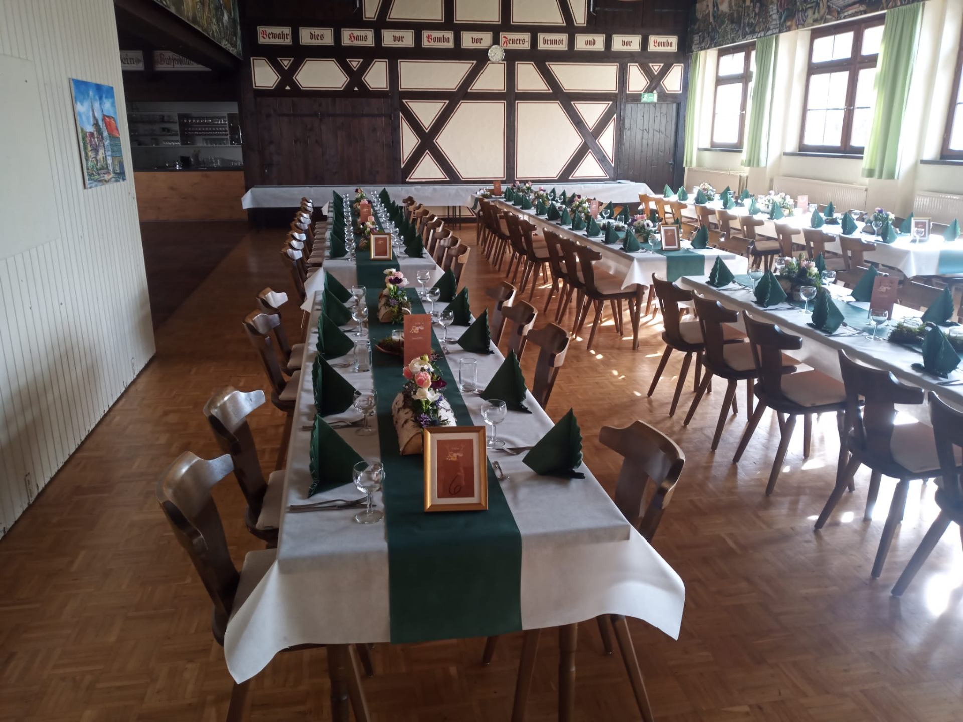 Bestuhlung im Festsaal mit historischem Ambiente